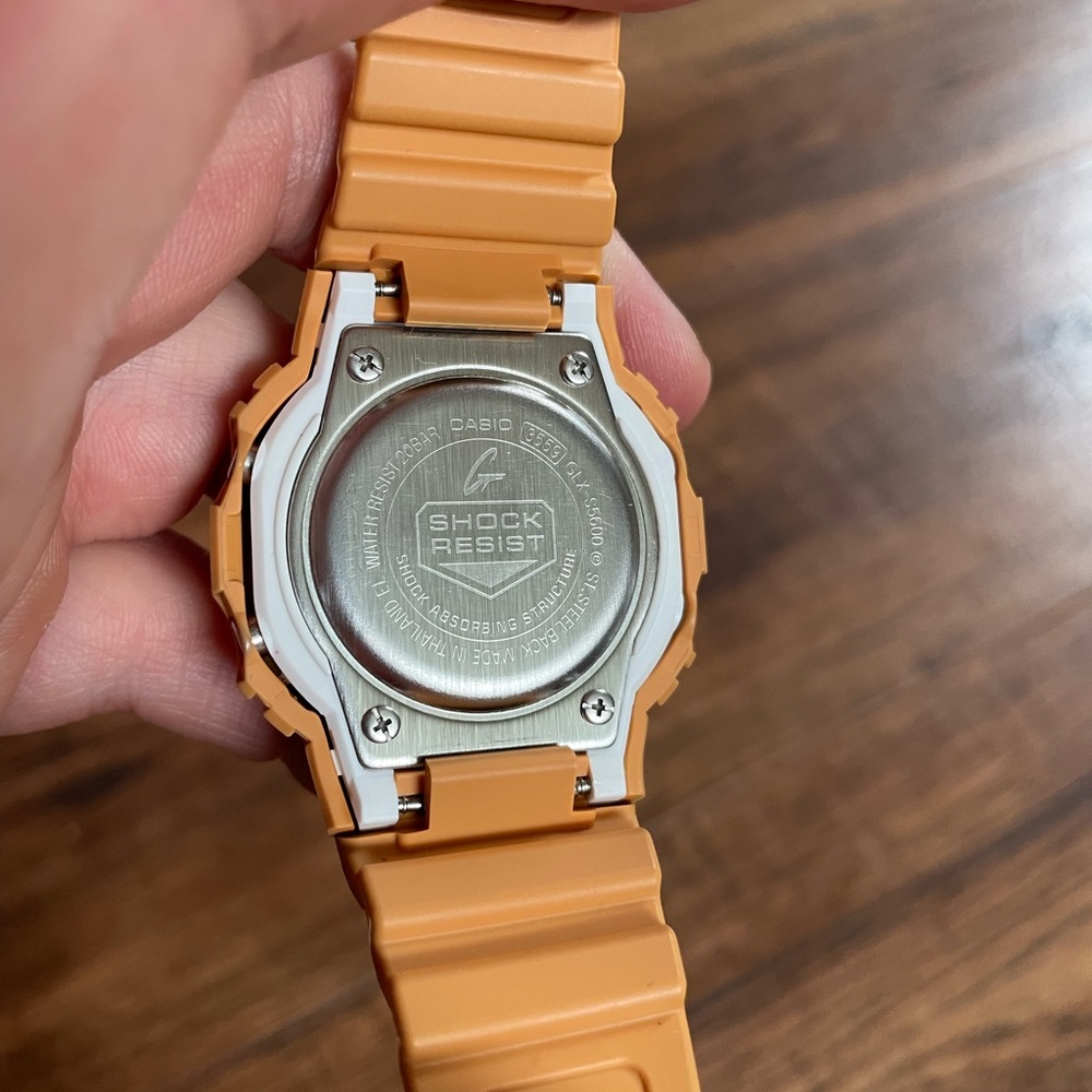 Casio G-Shock 5600 series - Picture 2 of 5